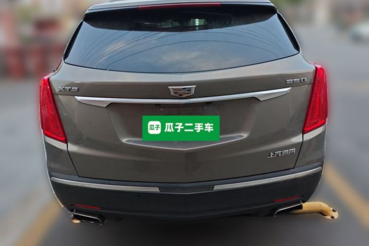 Used Cadillac XT5 2018 25T Luxury Model Rear