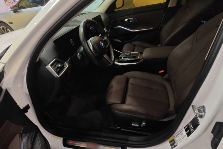 Used BMW i3 2022 eDrive 35 L
