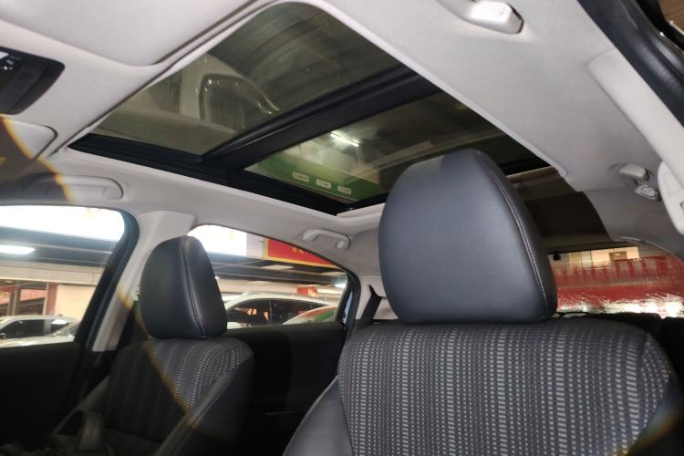 Used Honda Vezel 2017 1.8L CVT Front-Wheel Drive Pioneer Edition