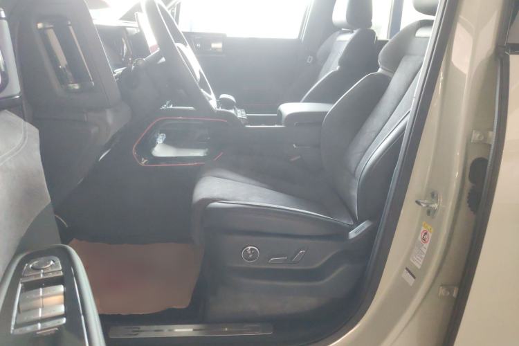 Used Formula Leopard 5 2023 Cloud Ride Flagship Edition