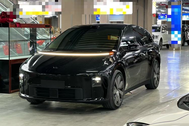 Used Li Auto Li Auto i6 2025 Model Four-Wheel-Drive Standard Type
