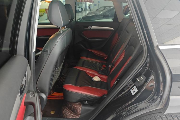 Used Audi Q5 2018 Collector's Edition 40 TFSI Technology Model
