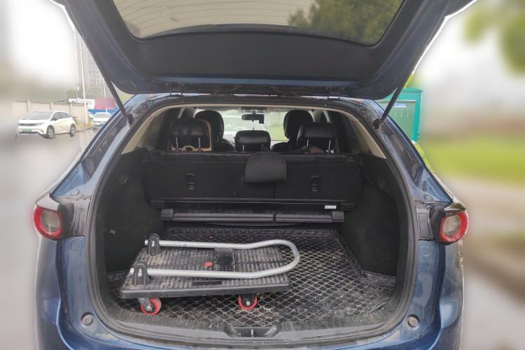 Used Mazda CX-5 2017 2.0L Automatic 2WD ZhiShang Trim China VI Standard Trunk