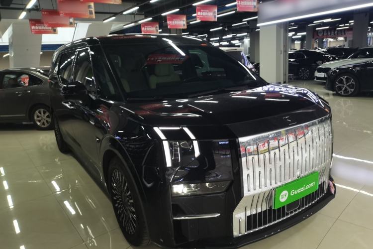 Used Zeekr 009 2022 ME Edition Front Right 45 Deg