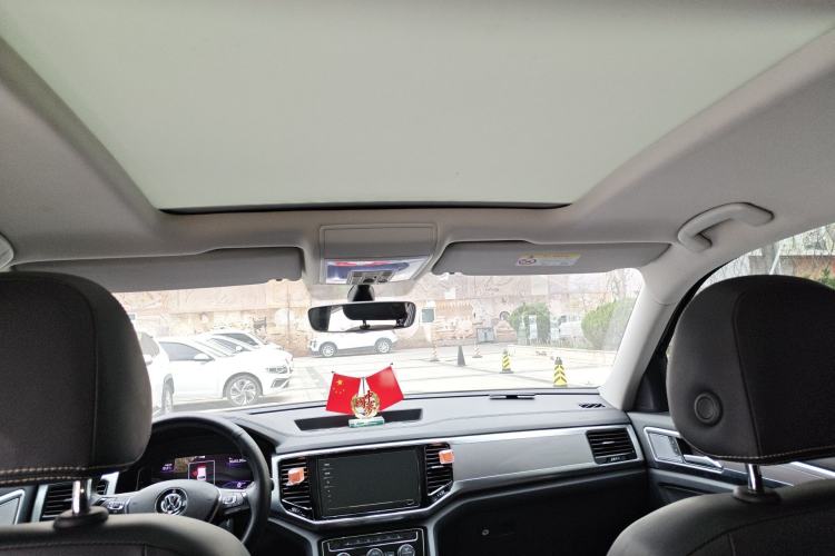 Used Volkswagen Teramont 2020 Revised Version 330TSI Two-Wheel Drive Luxury Edition Headliner