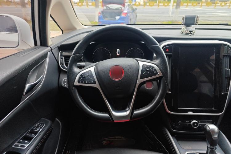 Used BYD Song MAX 2017 1.5T Automatic Smart Connect Elite 7-Seater Steering Wheel