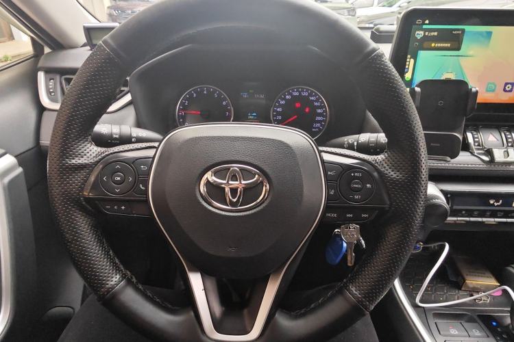 Used Toyota RAV4 2020 2.0L CVT Two-Wheel Drive Urban Edition Steering Wheel