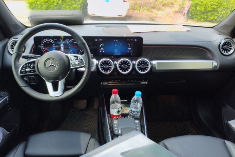 Used Mercedes-Benz GLB 2023 GLB 220 Sport Edition Center Console