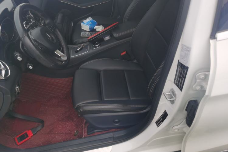 Used Mercedes-Benz GLA 2017 GLA 200 Sport Edition Left Front Seat