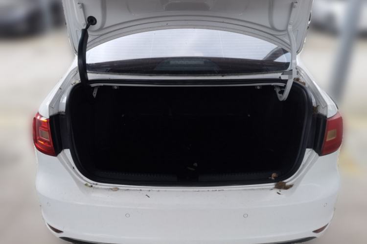 Used Volkswagen Sagitar 2014 Revised Version 1.4TSI Automatic Luxury Edition Trunk