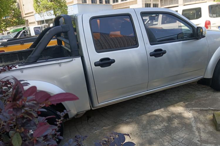 Used Great Wall Wingle 5 2017 2.4L European Version Gasoline Two-Wheel Drive Entry-Level Big Double Cab 4G69S4N Rear Right 45 Deg