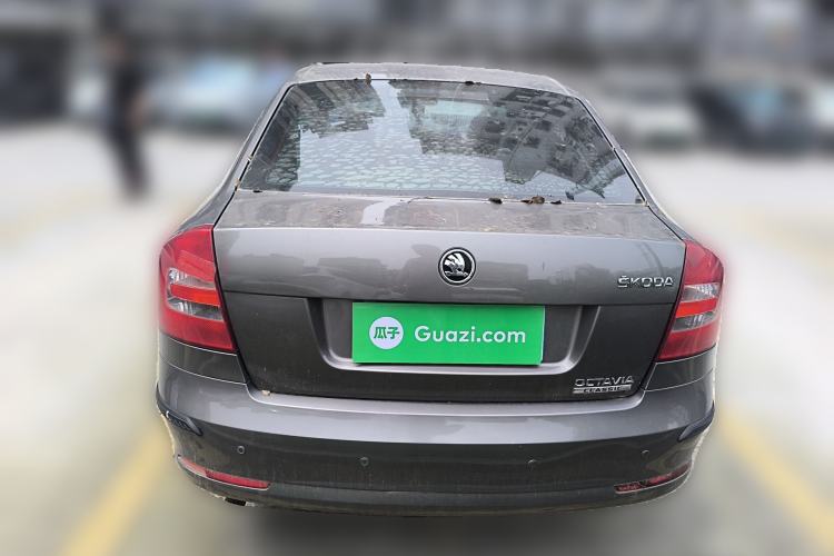 Used Skoda Octavia 2015 Classic Model 1.6L Manual Eado Version
