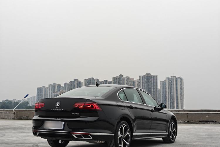 Used Volkswagen Magotan 2023 2 Million Units Limited Edition 330TSI DSG Leading Version