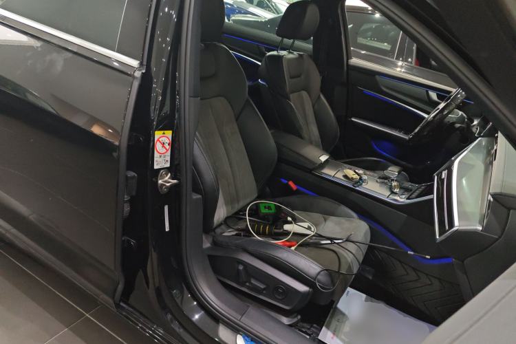 Used Audi A6L 2022 40 TFSI Luxury Dynamic Model Right Front Seat