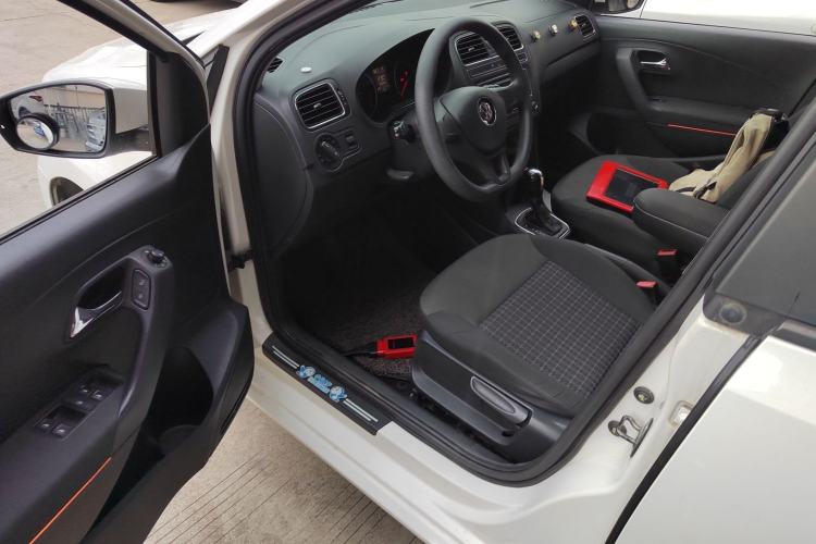 Used Volkswagen Polo 2014 1.6L Automatic Comfort Edition Driver Seat