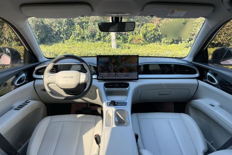 Used Geely Galaxy Geome 2025 UP 410km Exploration Edition
