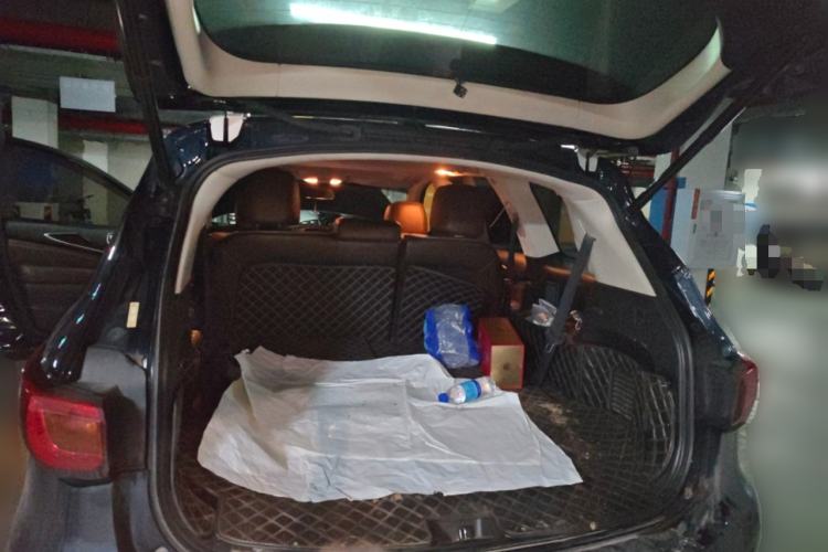 Used Infiniti QX60 2018 2.5 S/C Hybrid Two-Wheel-Drive Champion Family Edition Trunk