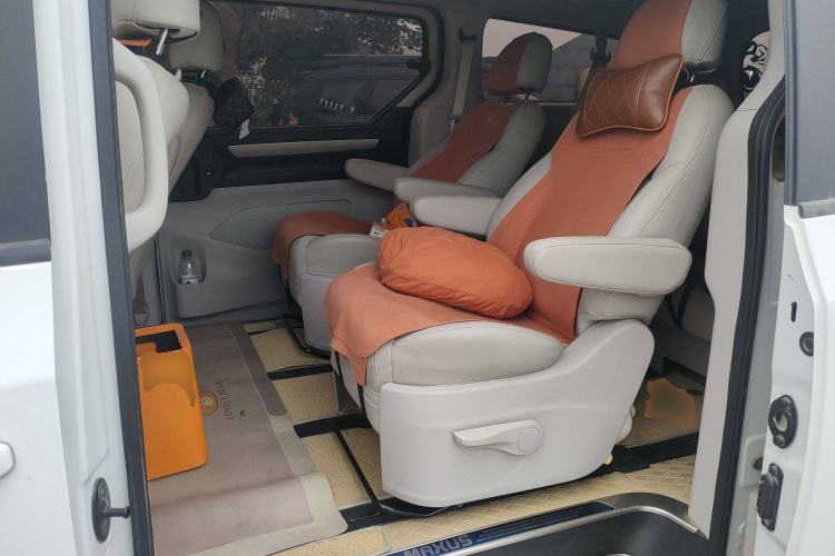 Used SAIC MAXUS G10 2019 PLUS 2.0T Automatic Elite Edition China V Standard Left Rear Seat