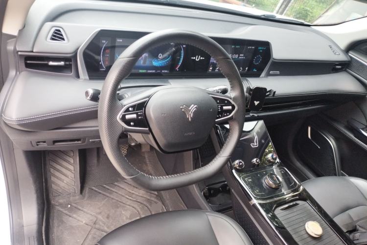 Used NETA U 2023 NETA U-Ⅱ 400 U-SHOW Edition Lithium-Ion Battery Steering Wheel