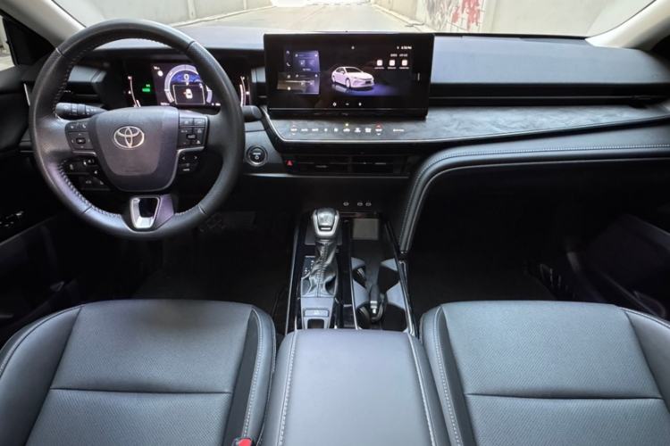 Used Toyota Camry 2024 Dual-Motor 2.0 HGVP Luxury Edition Interior 1