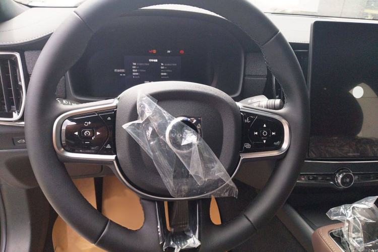 Used Volvo S90 2026 B5 Zhiyi Luxury Edition
