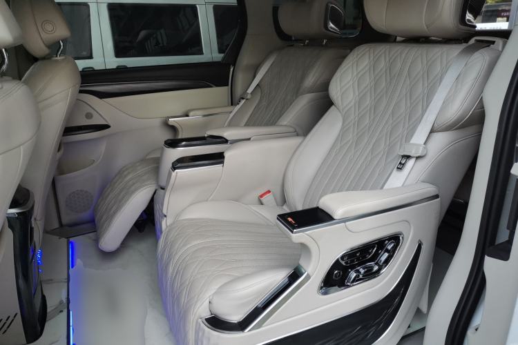 Used Buick GL8 2022 ES Landtrek 653T Comfort Edition Left Rear Seat