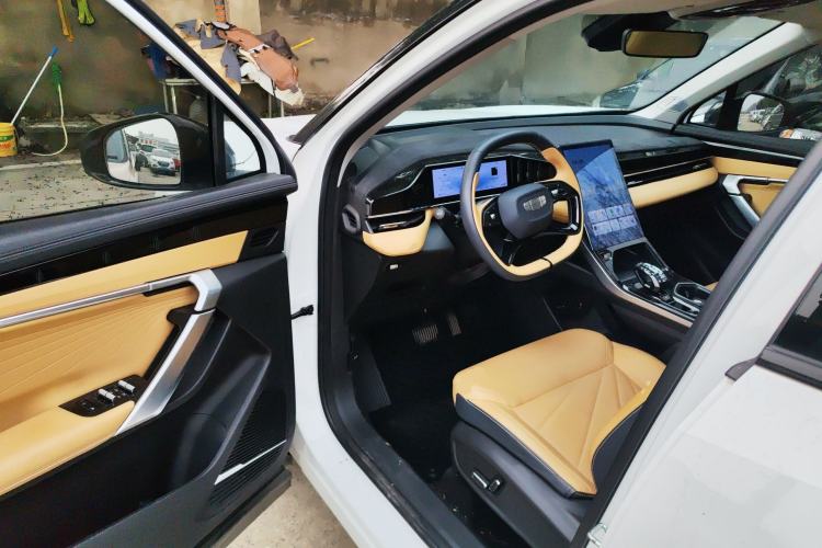 Used Geely Auto FX11 2023 2.0TD DCT Prestige Edition
