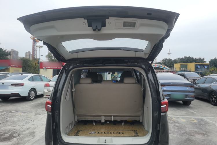 Used Buick GL8 2022 Land Cruiser Executive Class 652T Comfort Model