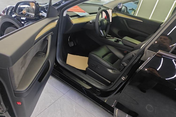 Used Tesla Model Y 2022 Rear-Wheel-Drive Version Driver Seat