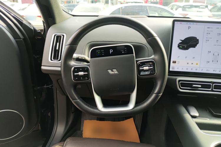 Used Li Auto L8 2023 Pro Model Steering Wheel