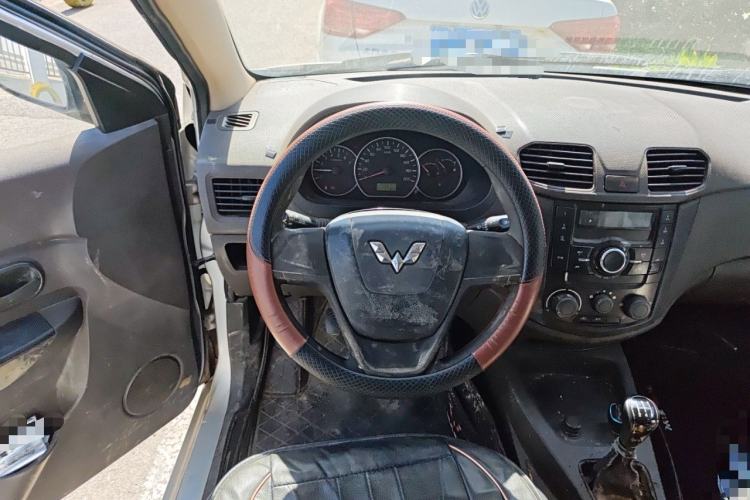 Used Wuling Hongguang 2013 1.5L Base Version Steering Wheel