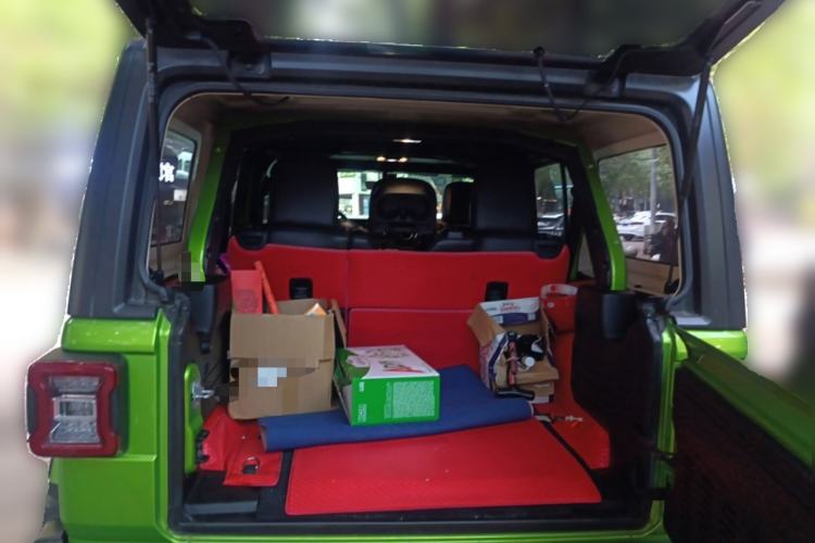 Used Jeep Wrangler 2019 2.0T Sahara 4-Door Version China V Standard Trunk