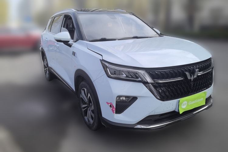 Used Wuling Asta 2022 2.0L DHT Electric-Speed Version Front Right 45 Deg