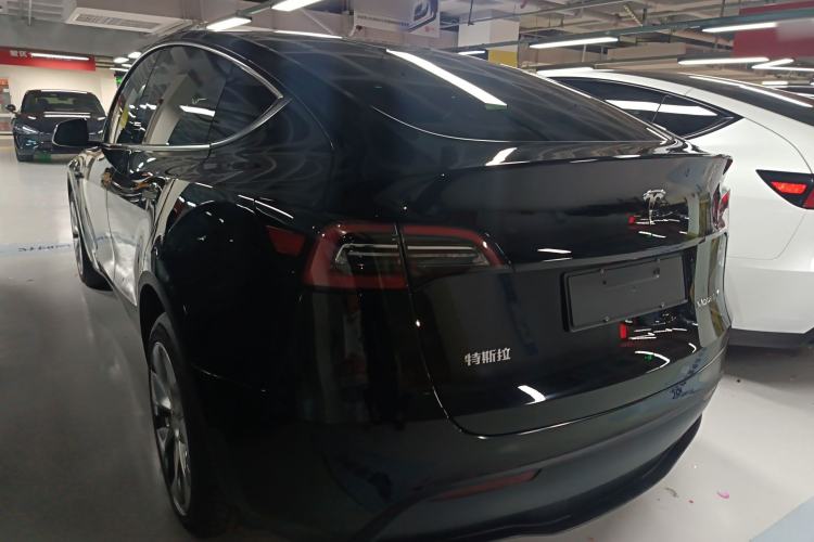 Used Tesla Model Y 2022 Long-Range All-Wheel-Drive Version