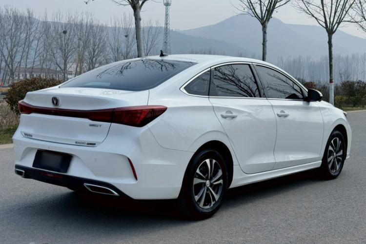 Used CHANGAN Eado 2023 Changan Edition PLUS Blue Whale NE 1.4T GDI DCT Prestige Version
