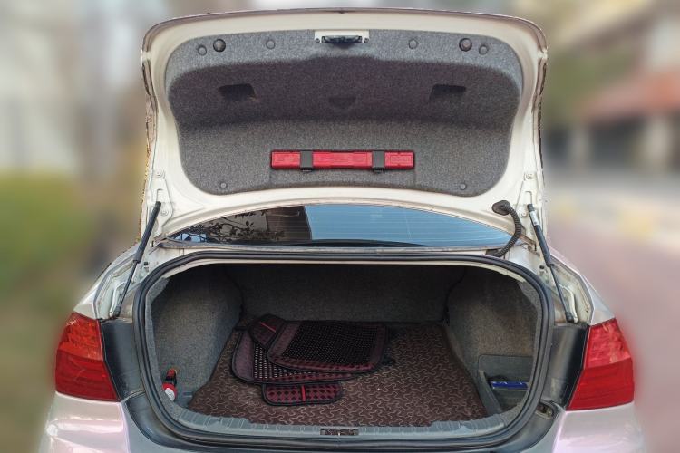 Used BMW 3 Series 2010 320i Luxury Model
