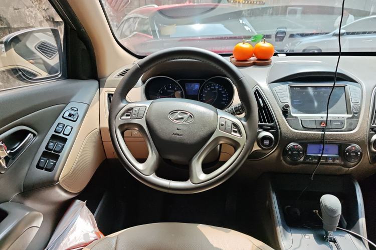 Used Hyundai ix35 2013 2.0L Automatic Two-Wheel Drive Smart GLS China IV Standard
