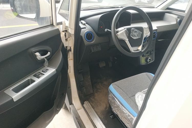 Used Foton Intelligent Blue Elf E7 2024 All-Electric Van Flat Roof 2 Seats EVE Energy 41.86 kWh
