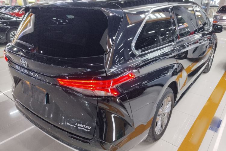 Used Toyota SIENNA 2024 2.5L Hybrid Four-Wheel Drive Prestige Edition