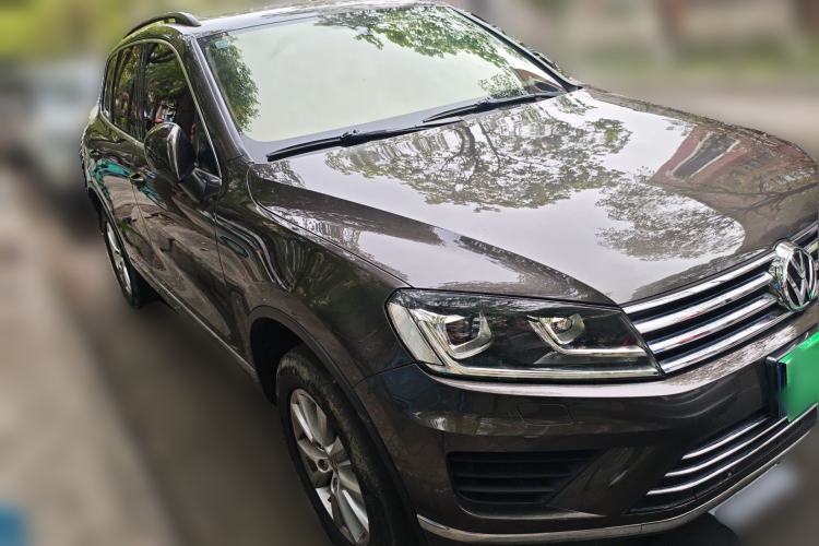 Used Volkswagen Touareg 2017 3.0 TSI Touareg Model Front Right 45 Deg