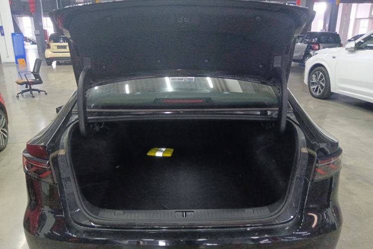 Used Chery Fengyun A8L 2025 1.5 TGDI 145 km Standard Version