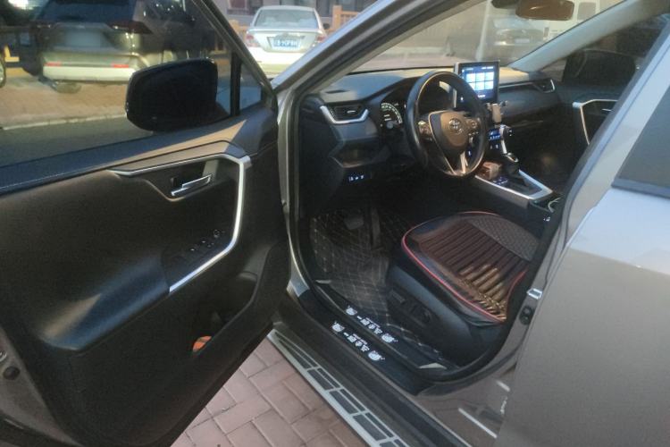 Used Toyota RAV4 2021 2.0L CVT Two-Wheel Drive Prestige Edition