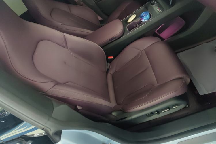 Used Nio ET5T 2023 75 kWh Touring Right Front Seat