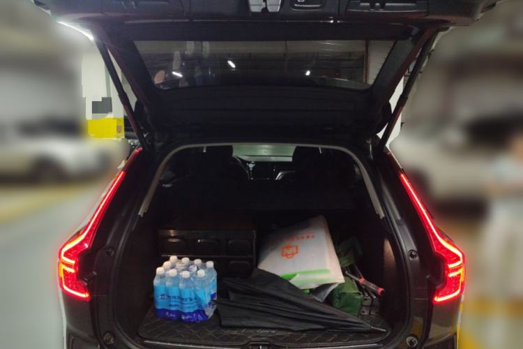 Used Volvo XC60 2019 T5 4x4 Smart Edition China V Standard Trunk