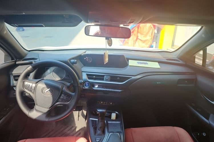 Used Lexus UX 2020 260h Explore & Adventure Edition

