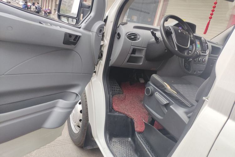 Used SAIC MAXUS Xintu V80 2021 2.0T AMT Classic Aoyuntong Long Wheelbase Mid-Roof 6/7/8/9-Seater