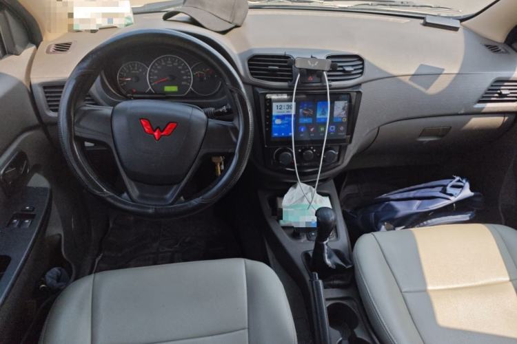 Used Wuling Hongguang 2020 1.2L S Base Model China VI LSI Center Console