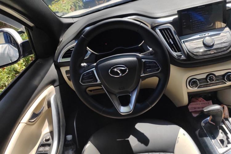 Used Soueast DX7 2015 1.5T Automatic Prestige Model Steering Wheel