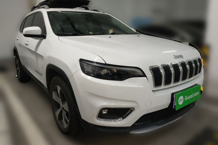 Used Jeep Cherokee 2019 2.0T Two-Wheel Drive Smart Enjoyment Version China V
