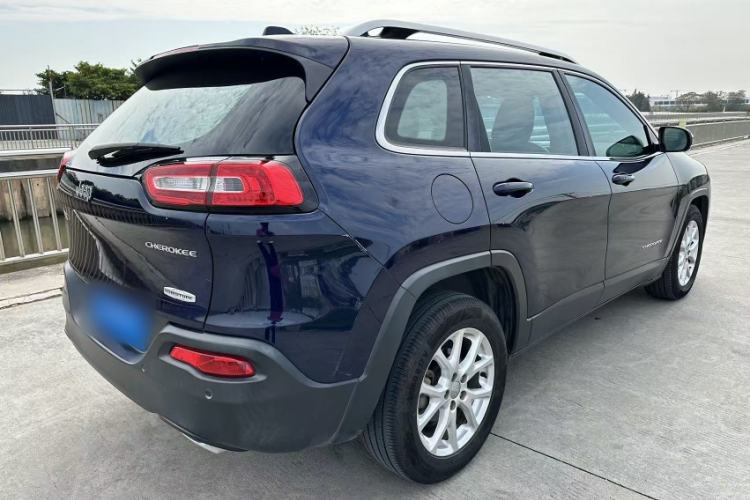 Used Jeep Cherokee 2016 2.4L Leading Edition